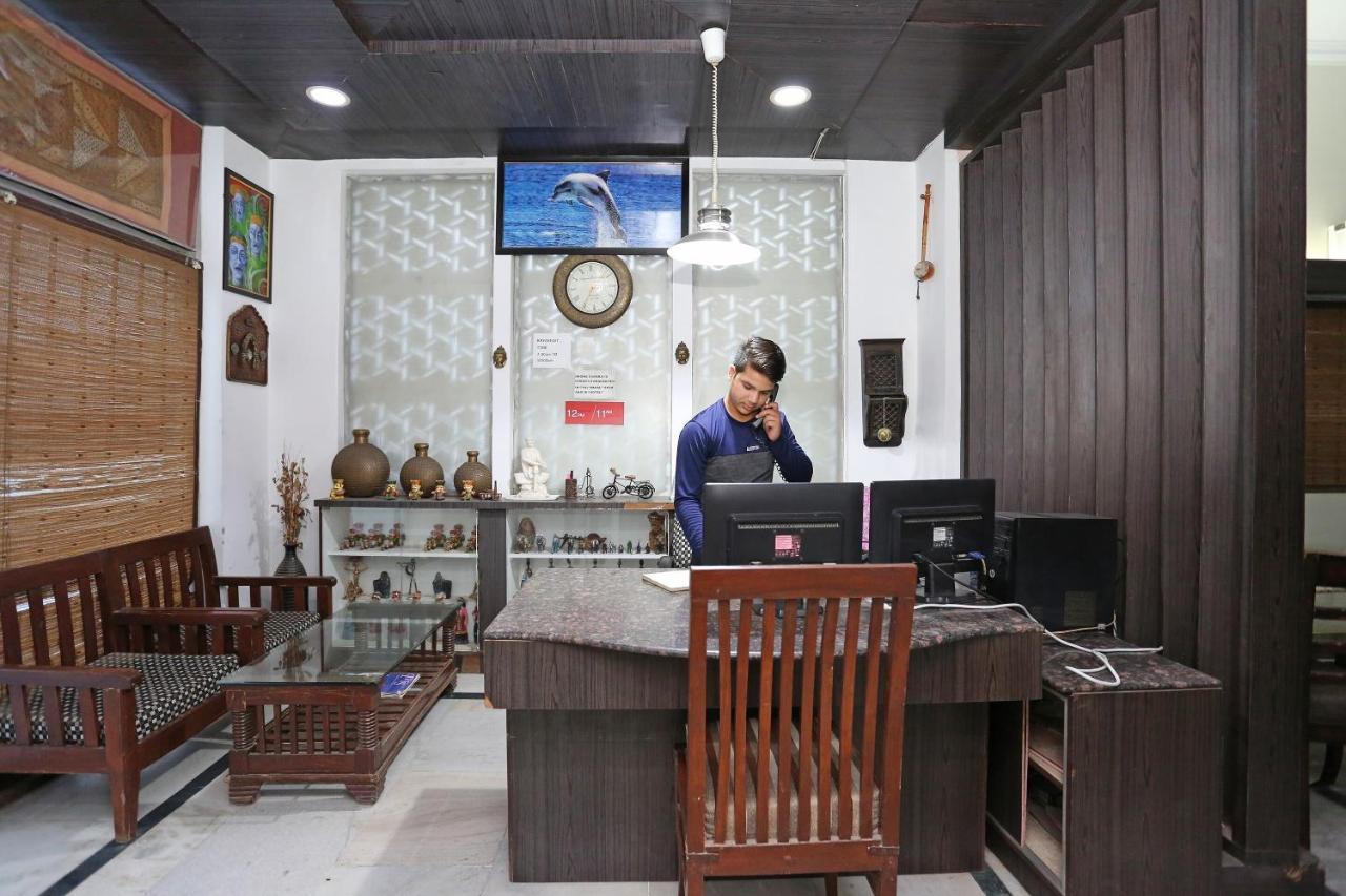 Oyo Flagship The Marc Blu Hotel Tājganj Kültér fotó